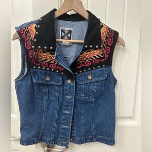 Ropa Vintage Embroidered Denim Vest sz M Studded Aztec Western 90’s Rodeo